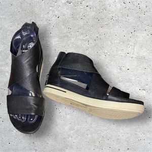 Eileen Fisher womens sandal Sport Criss Cross strap Leather black Shoe 6 beach